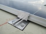 Zonnepanelen op het dak bevestigingsmateriaal