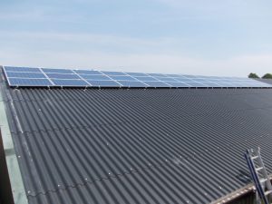 Zonnepanelen-op-het-dak-Hoogland